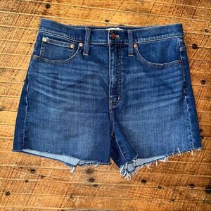 Madewell dark wash size 30 high rise mom jean shorts